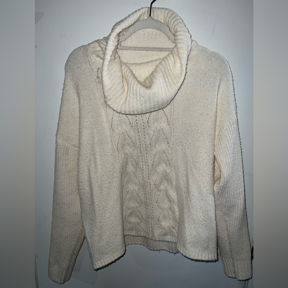 Cream knit shirt